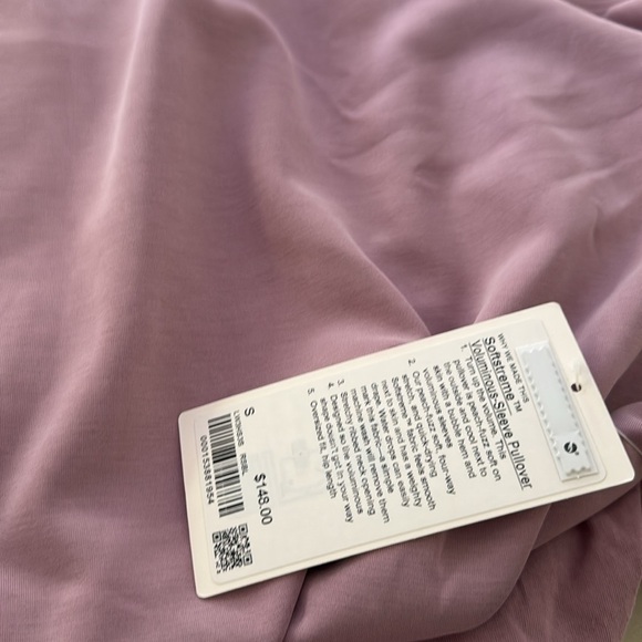 NWT Lululemon Softstreme Voluminous-Sleeve Pullover Sweatshirts
Size small - Picture 4 of 4